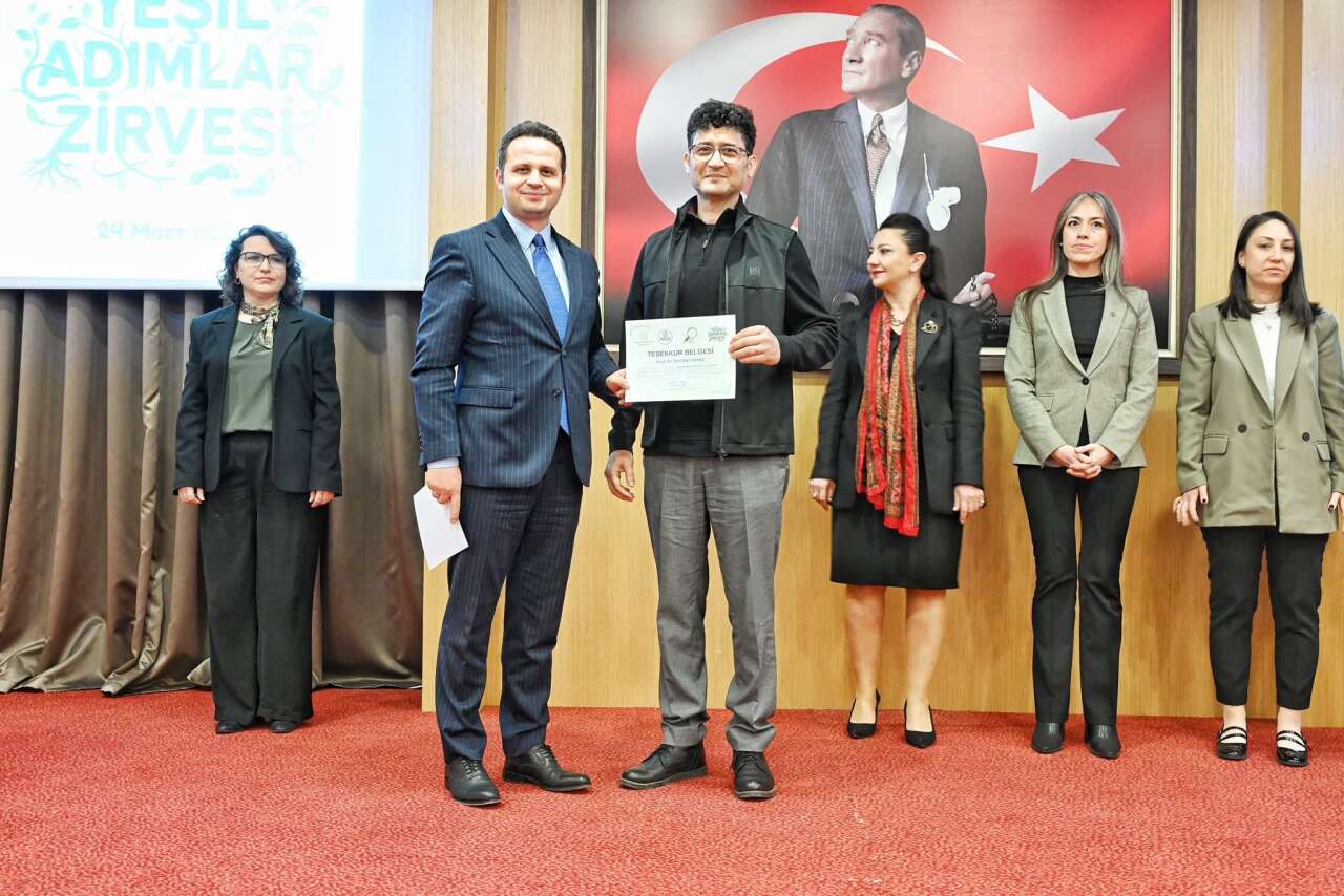 Muğlalı Öğrencilerden Büyük Başarı: Yeşil Adımlar Zirvesi’nde Beğeni Topladılar 3